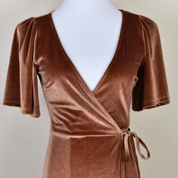 Baltic Born Meghan Wrap Velvet SPICE Maxi Dress NEW XS - Picture 7 of 8